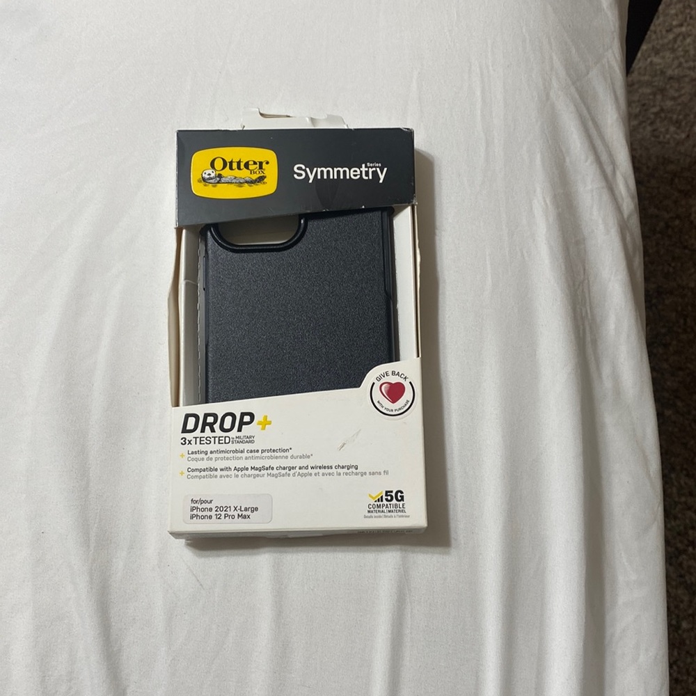 iPhone 12 Pro Max otter box